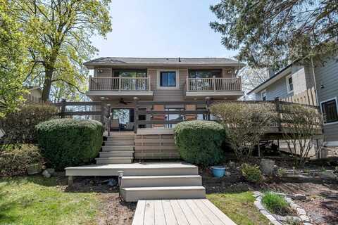 4040 Lark, Waterford, MI 48328