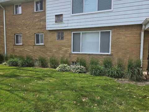 20812 Littlestone, Harper Woods, MI 48225