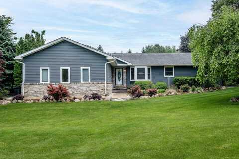 2126 Hartwick, Howell, MI 48855