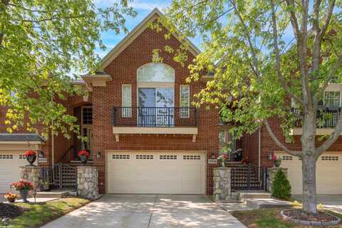 16916 Kensington, Macomb, MI 48044