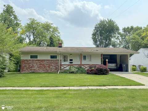 1921 Rockcreek, Flint, MI 48507