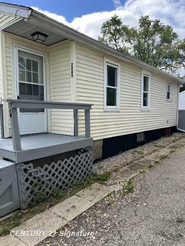 2080 E Schumacher, Burton, MI 48529