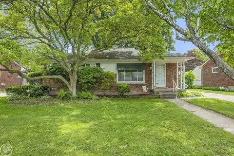 990 Chippewa, Mount Clemens, MI 48043