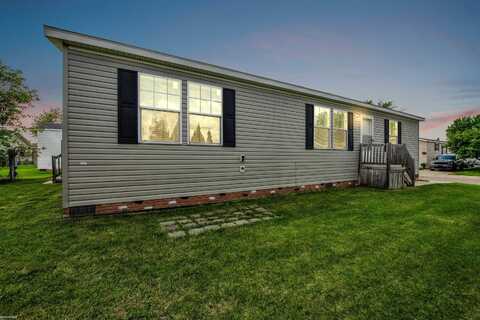 17128 Scarborough, Macomb, MI 48044