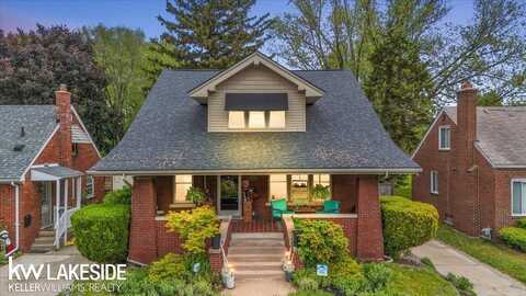 15601 Deerfield, Eastpointe, MI 48021
