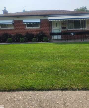 31707 Gloede, Warren, MI 48088