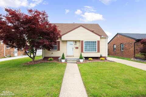 21711 Alger St, Saint Clair Shores, MI 48080