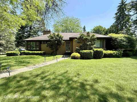 1486 Lathrup, Saginaw, MI 48638
