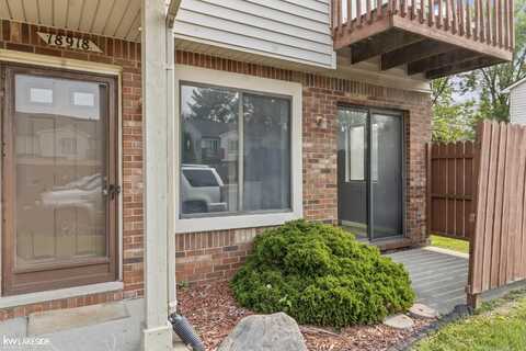 18918 E 14 Mile, Roseville, MI 48066