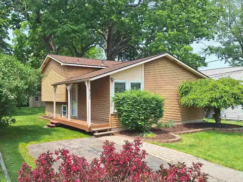 4130 Elmhurst, Waterford, MI 48328