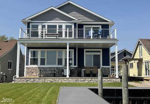 7867 Stark, Clay, MI 48001
