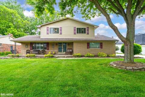 16040 Wrotham, Clinton Township, MI 48038