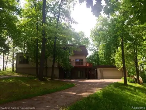 3515 Lahring, Linden, MI 48451