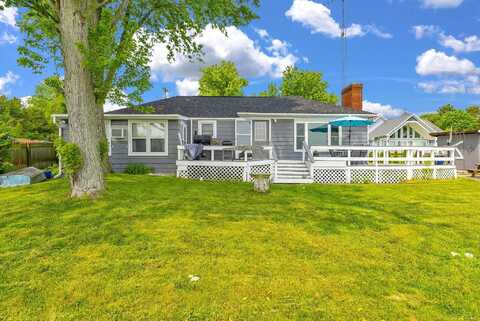 8941 & 8943 Lakeshore, Lexington, MI 48450