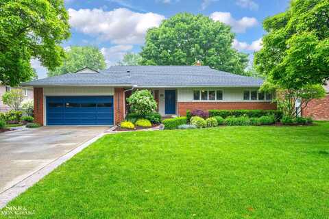 45 Crestwood, Grosse Pointe Shores, MI 48236