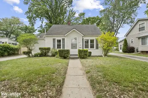 21828 Pleasant, Saint Clair Shores, MI 48080
