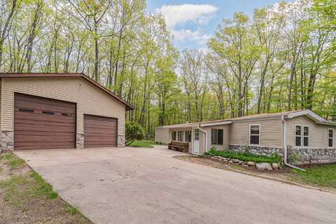 122 Shady Grove, Roscommon, MI 48653