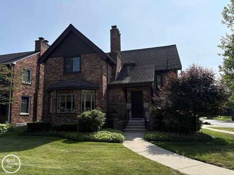 289 Mcmillan, Grosse Pointe Farms, MI 48236