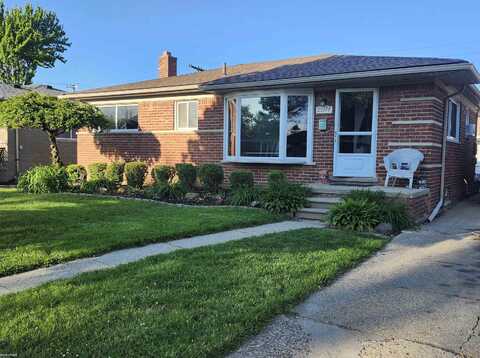 25374 Huron, Roseville, MI 48066