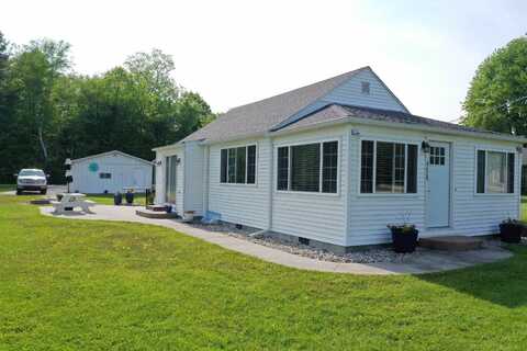 6625 Lakeshore, Lakeport, MI 48059
