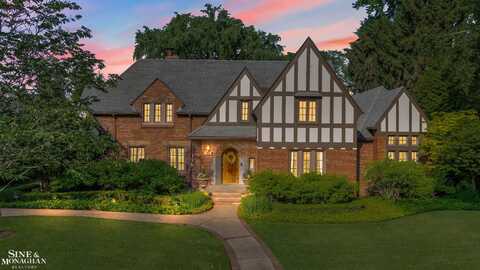 1021 Buckingham, Grosse Pointe, MI 48230