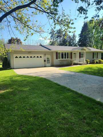 4590 Main, Applegate, MI 48401