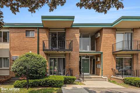 1890 Axtell, Troy, MI 48084