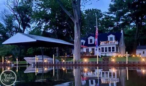 28800 Old North River, Harrison, MI 48045