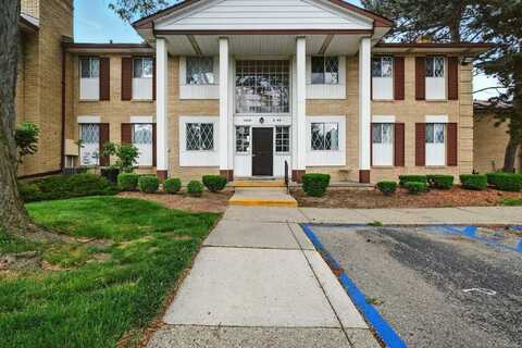 29216 Gloede, Warren, MI 48088