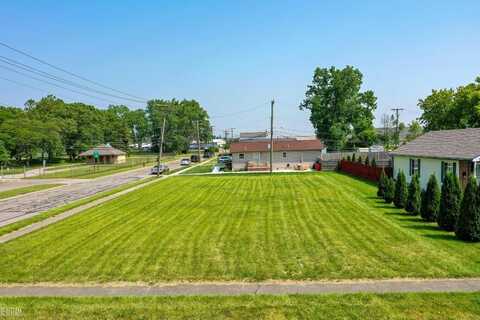 10 Oakdale, Roseville, MI 48066