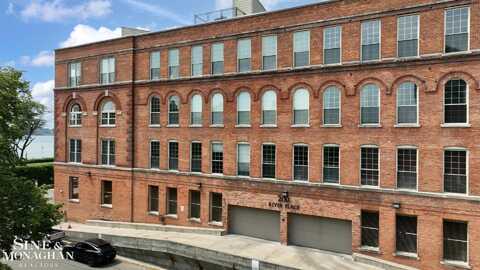 200 River Place, Detroit, MI 48207