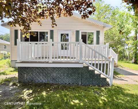 319 Countryview, Auburn, MI 48611