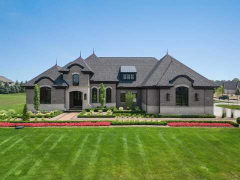 61570 Cotswold, Washington, MI 48094