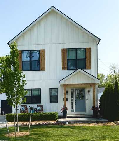 1591 Larkmoor, Berkley, MI 48007