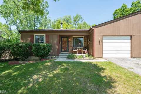 758 Woods, Walled Lake, MI 48390