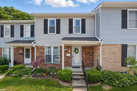 37383 Charter Oaks, Clinton Township, MI 48036