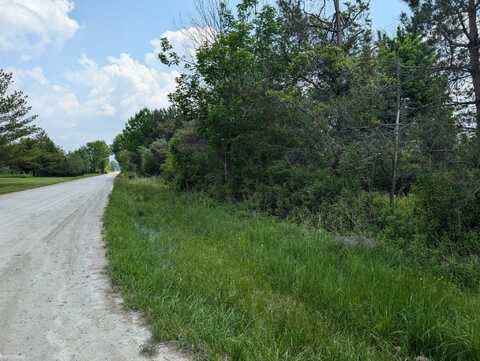 2740 Fox Rd, Wales, MI 48027