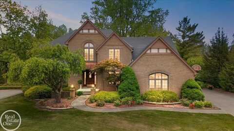 54168 Overbrook, Shelby, MI 48316