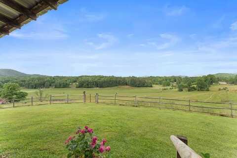 102 Cross Creek Lane, WARNE, NC 28906
