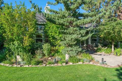 21062 Desert Woods Drive, Bend, OR 97702