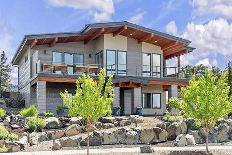 454 SE Manzanita Drive, Madras, OR 97741