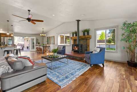 61270 Brookswood Boulevard, Bend, OR 97702