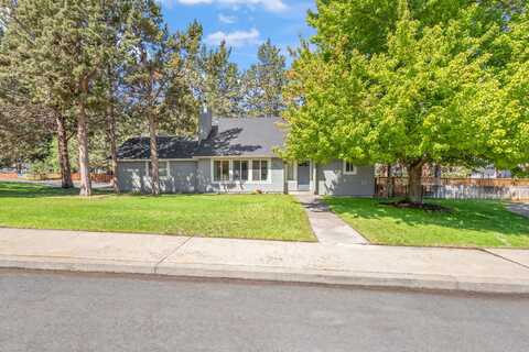 2923 NE Deborah Court, Bend, OR 97701
