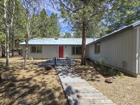 51814 Black Pine Way, La Pine, OR 97739