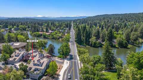 15 NW Portland Avenue, Bend, OR 97703
