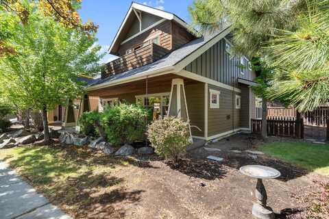 637 NW Compass Lane, Bend, OR 97703