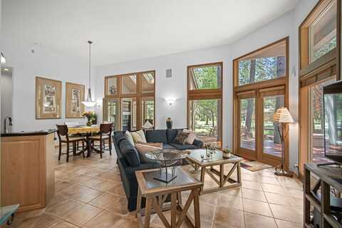 18160 Mt. Baker Lane, Sunriver, OR 97707