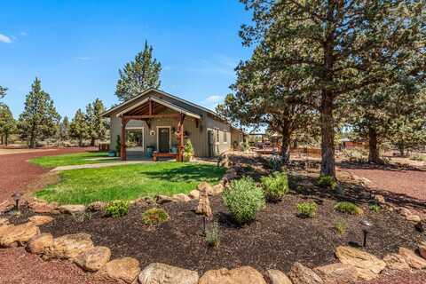 18380 Goldcoach Road, Sisters, OR 97759