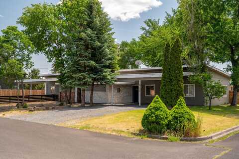 1732 SW Newberry Avenue, Redmond, OR 97756