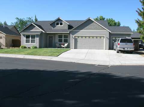 1930 NW Quince Tree Court, Redmond, OR 97756